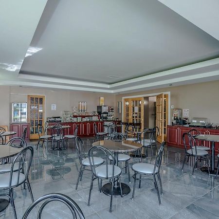 Quality Suites Sainte-Anne-de-Beaupré Buitenkant foto
