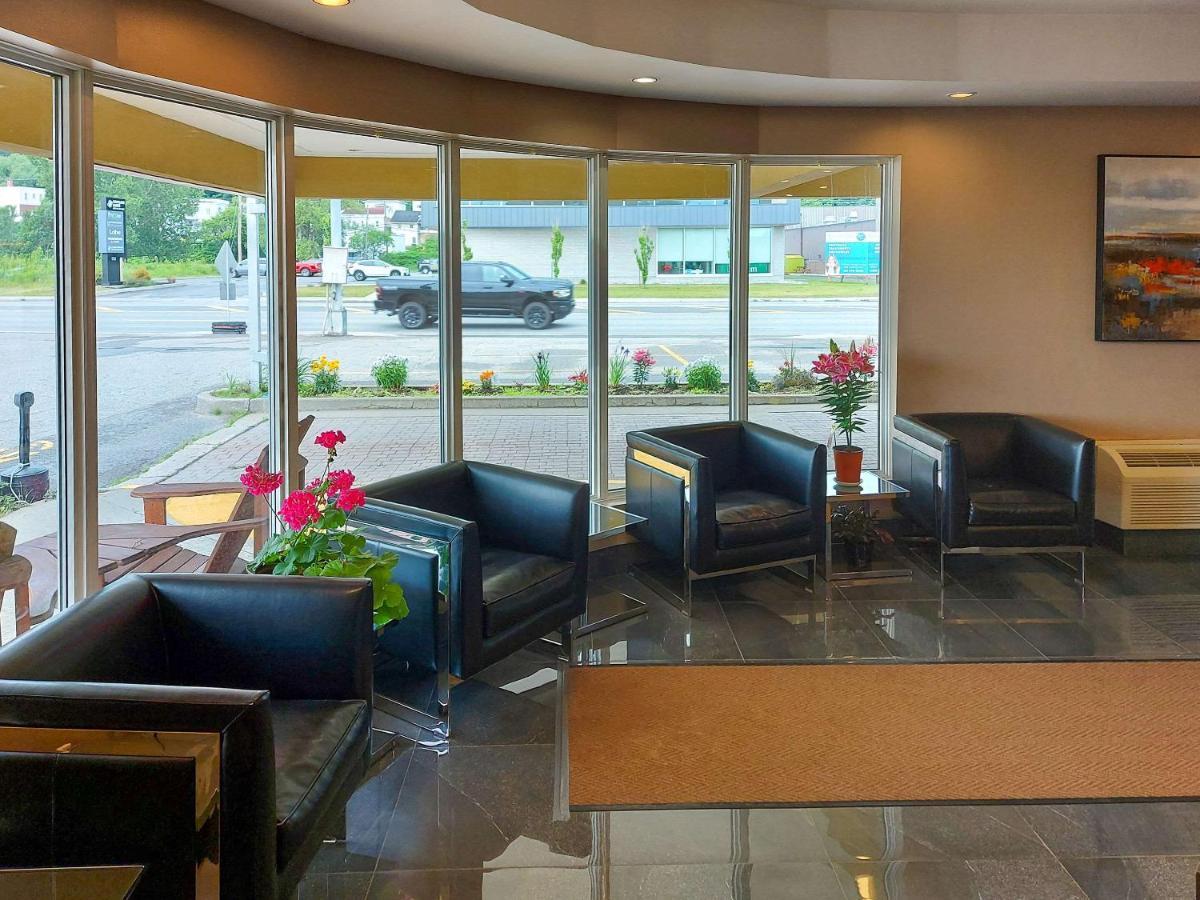 Quality Suites Sainte-Anne-de-Beaupré Buitenkant foto