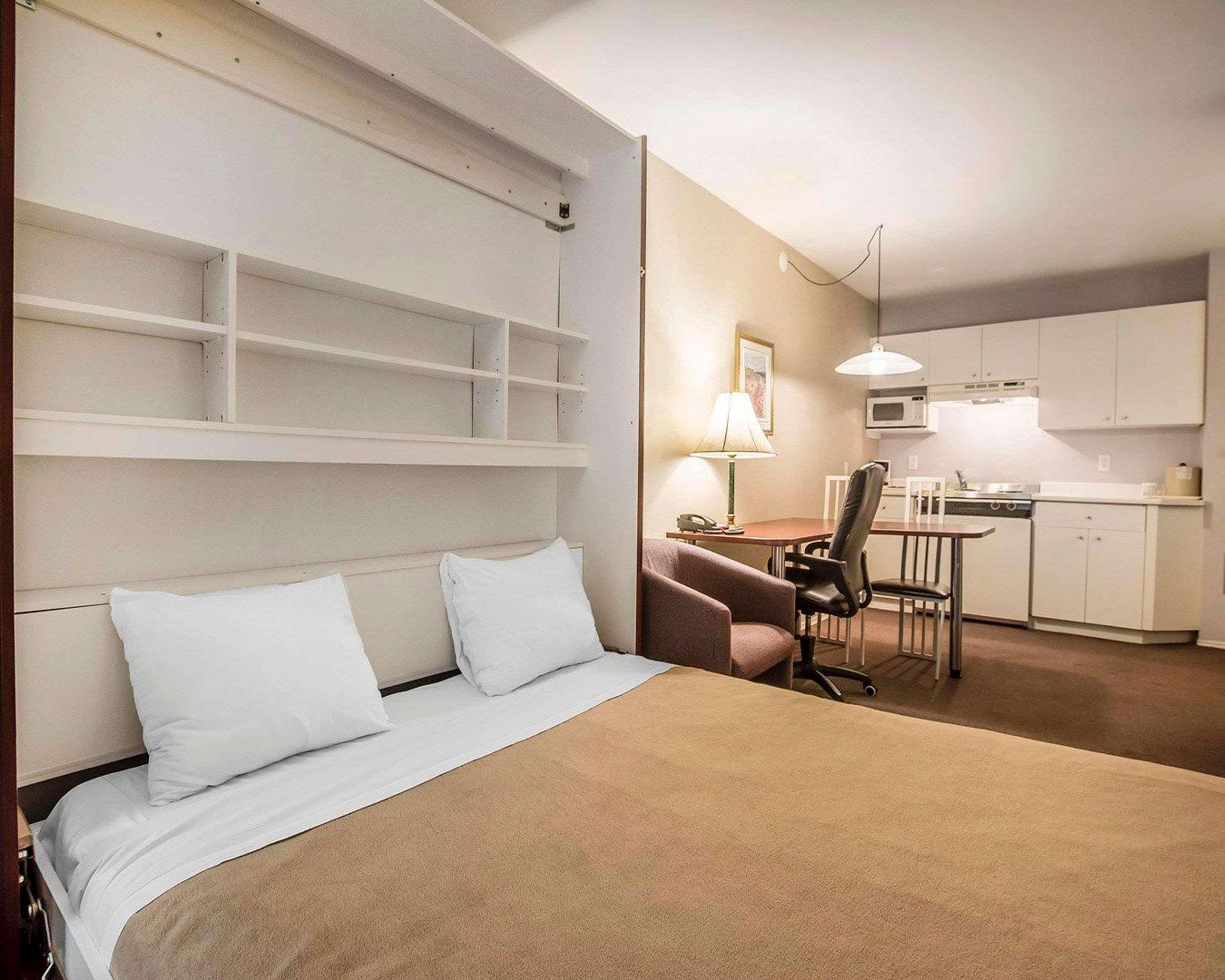 Quality Suites Sainte-Anne-de-Beaupré Buitenkant foto