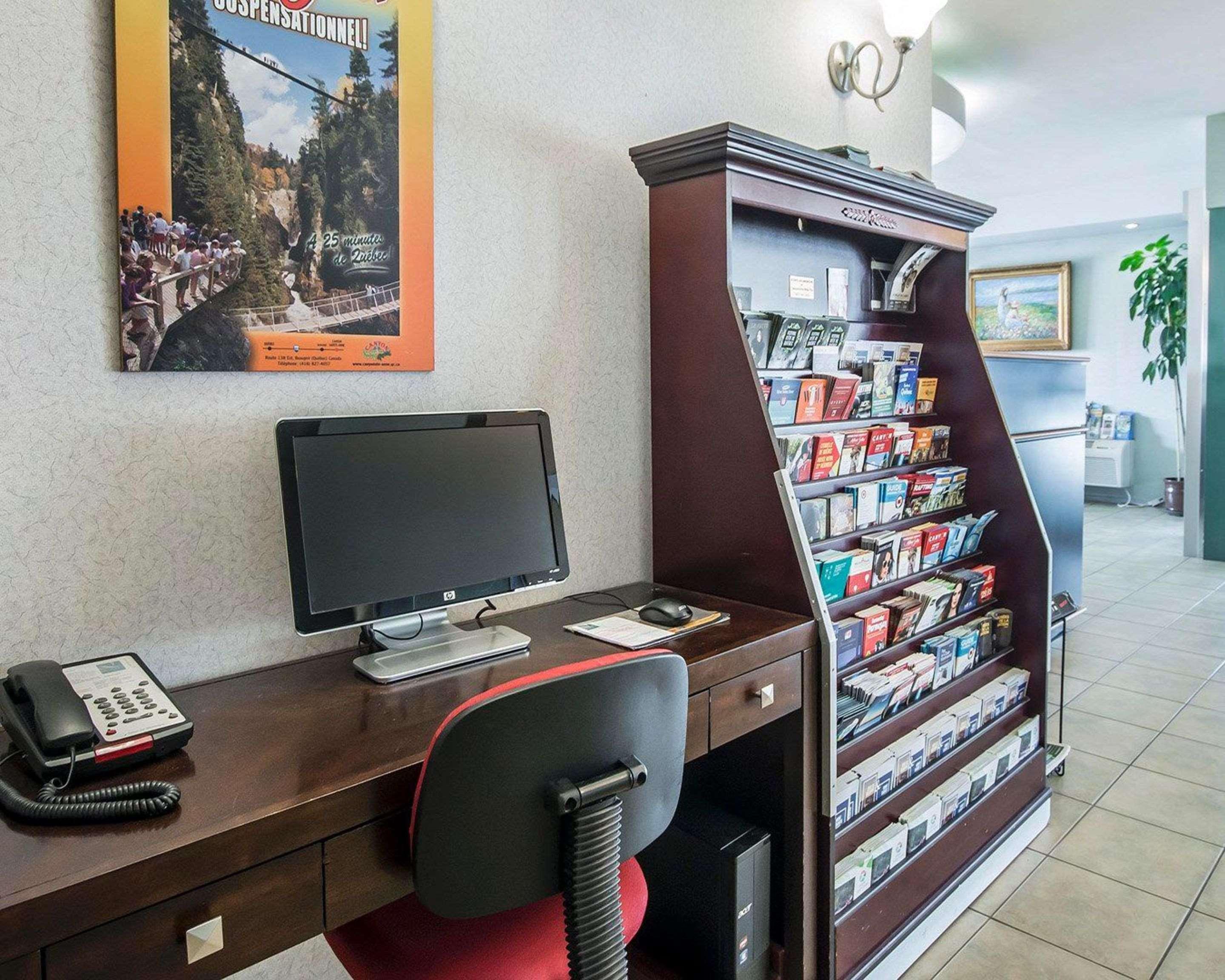 Quality Suites Sainte-Anne-de-Beaupré Buitenkant foto