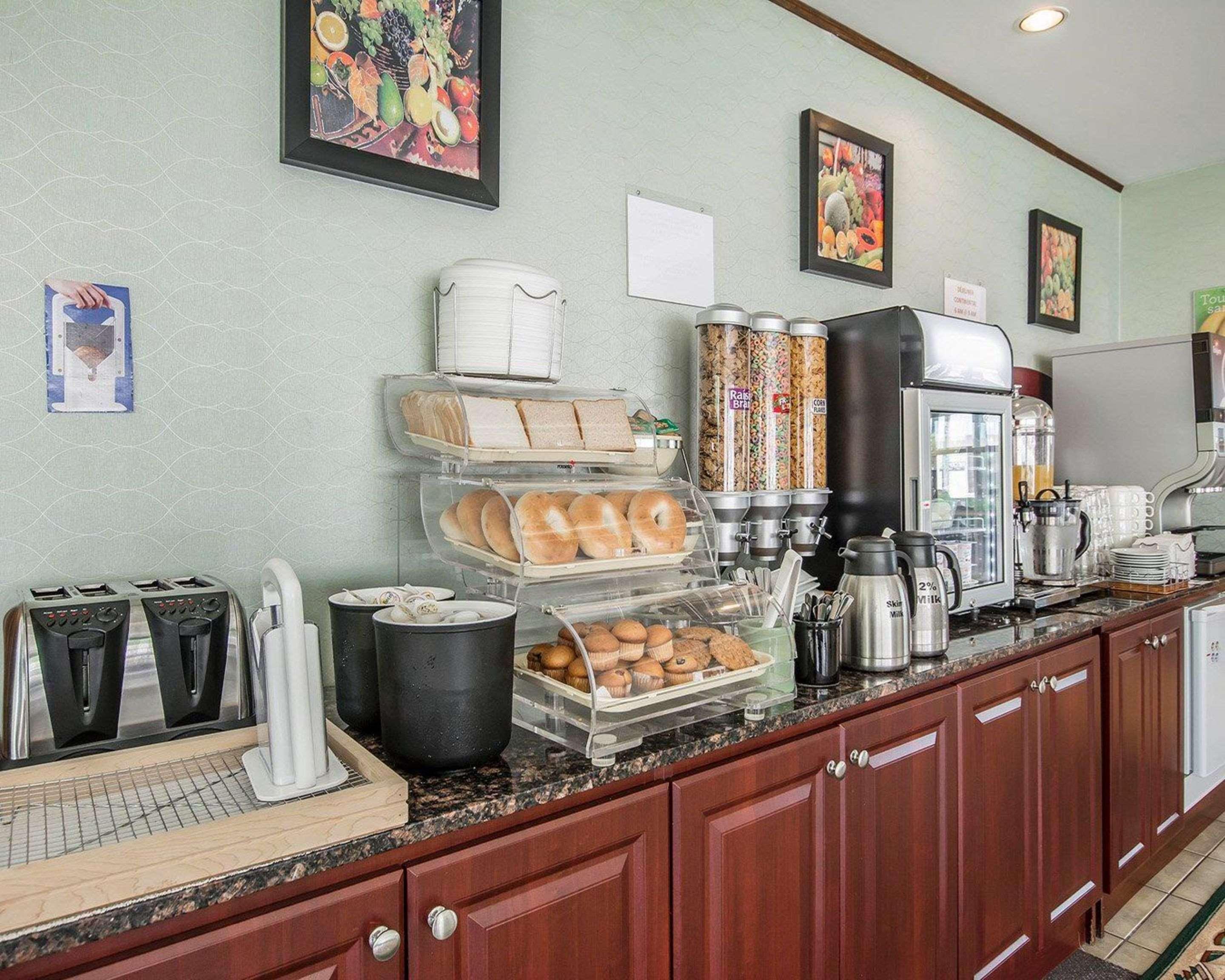 Quality Suites Sainte-Anne-de-Beaupré Buitenkant foto